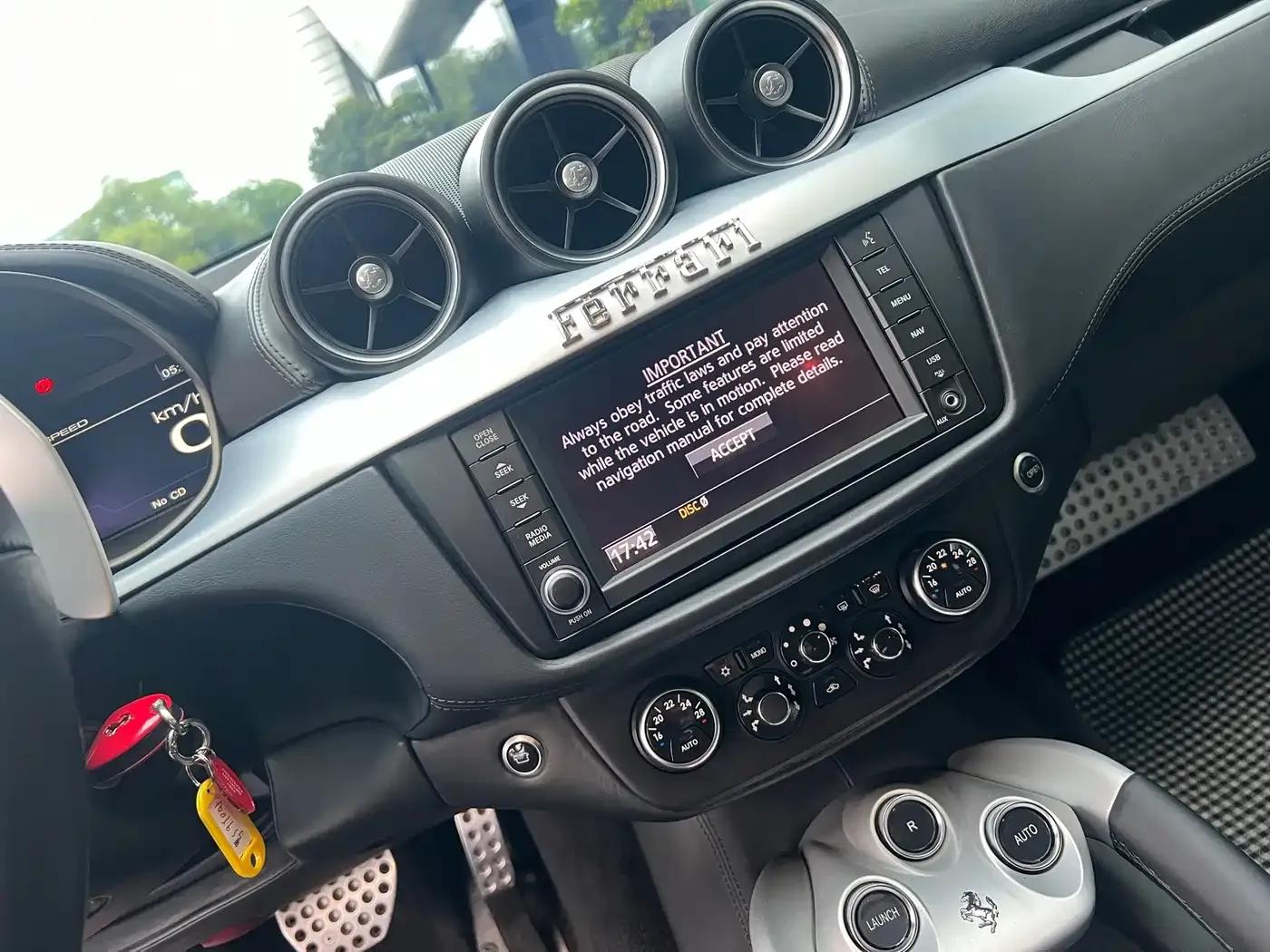 Ferrari FF 2012 6.3L V12 — миниатюра 5