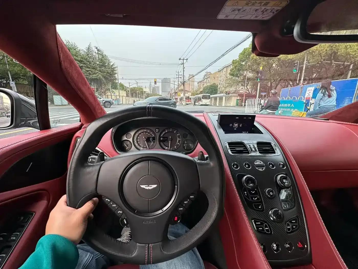 2013 Vanquish 6.0L Standard Model — миниатюра 6