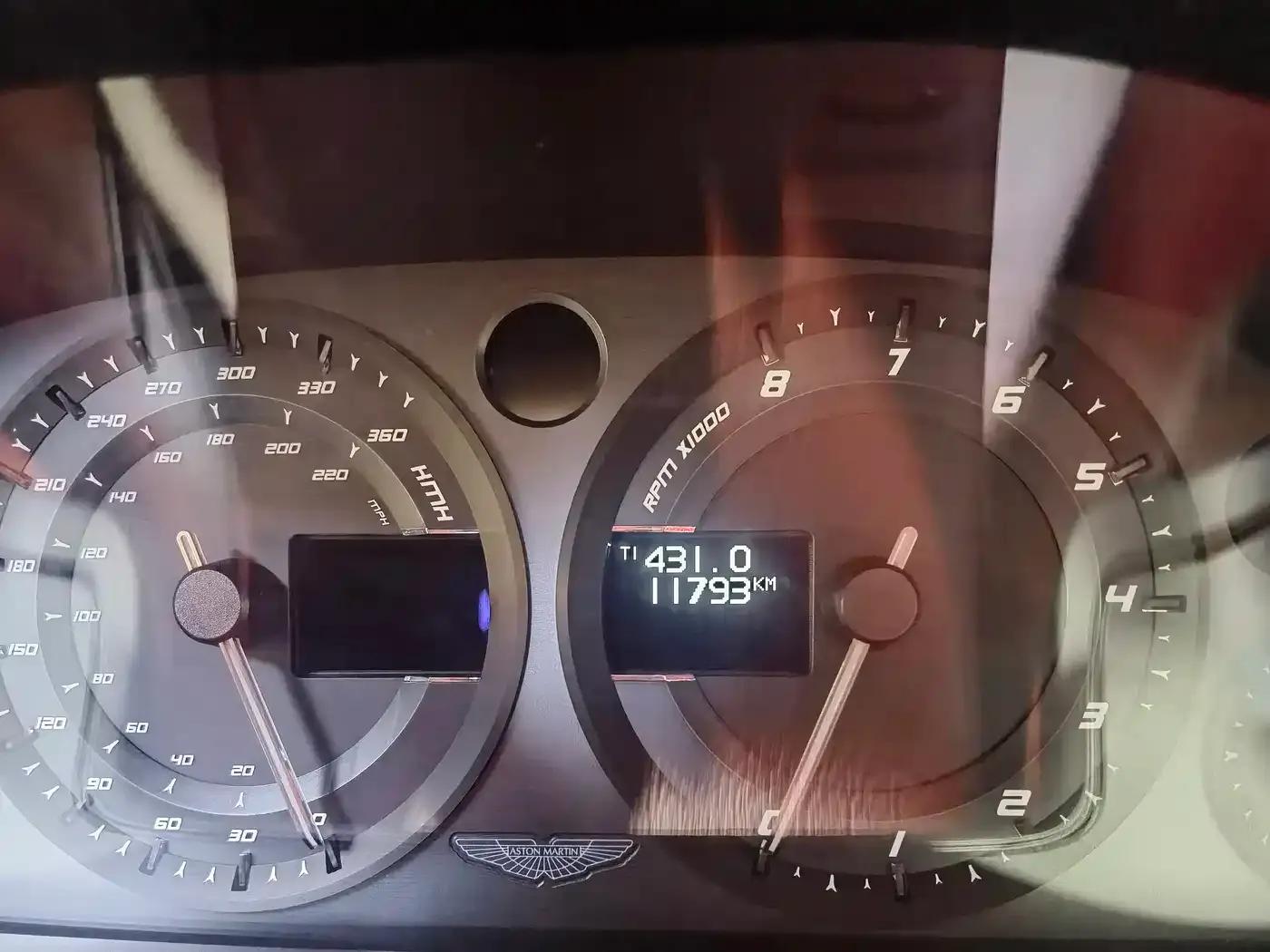 2013 Vanquish 6.0L Standard Model — миниатюра 7