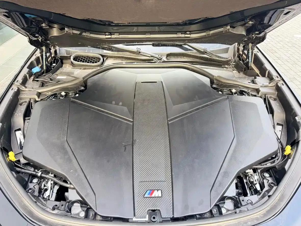 BMW i7 M70L 2023 Model — миниатюра 16