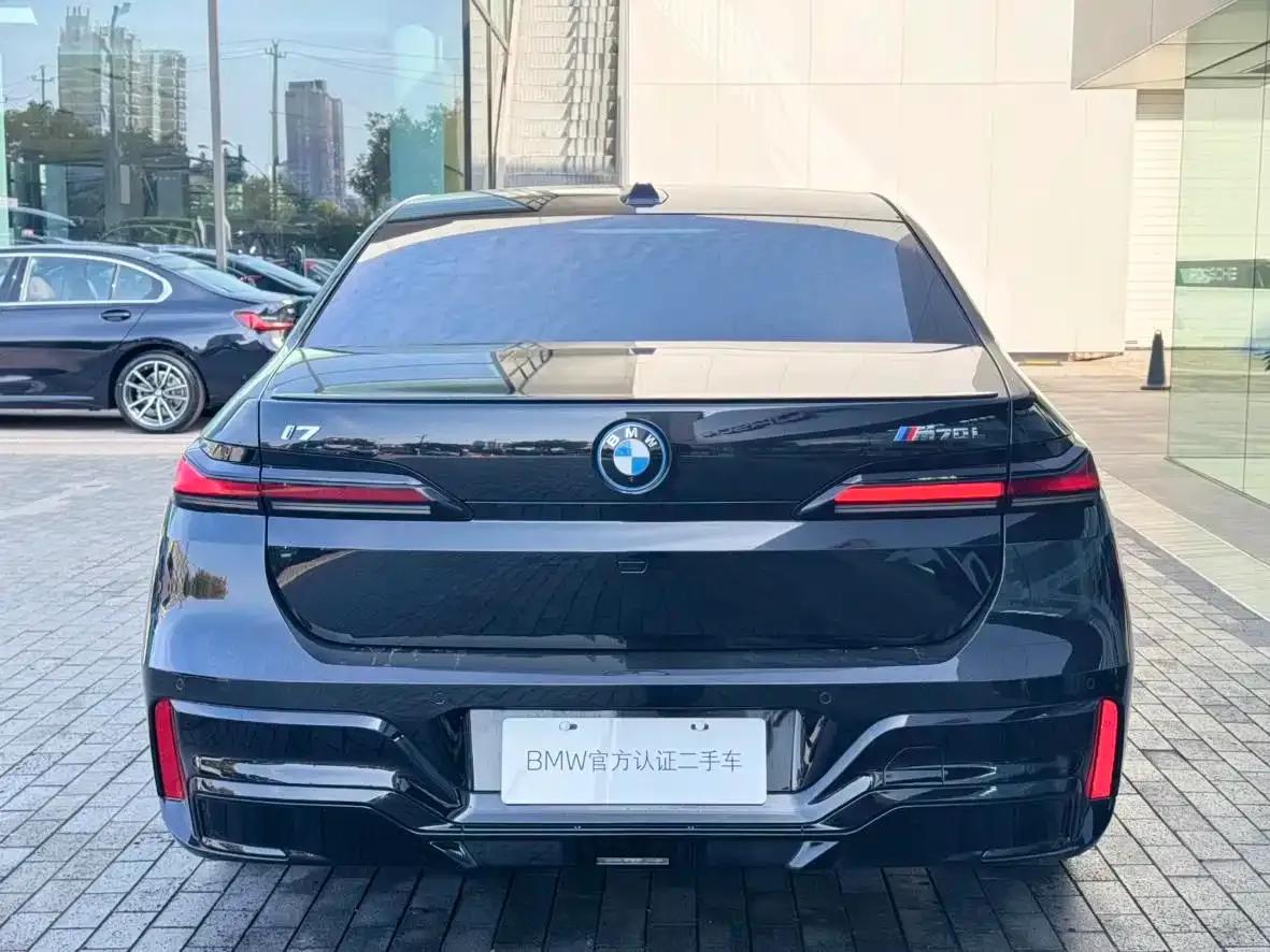 BMW i7 M70L 2023 Model — миниатюра 4