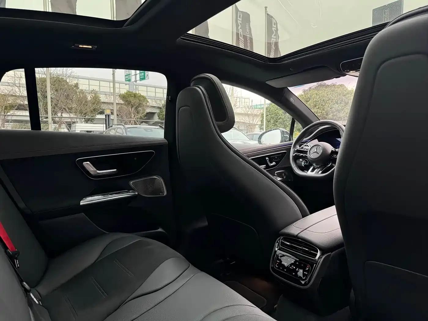 2023 Mercedes-Benz EQE AMG 53 4MATIC+ — миниатюра 10