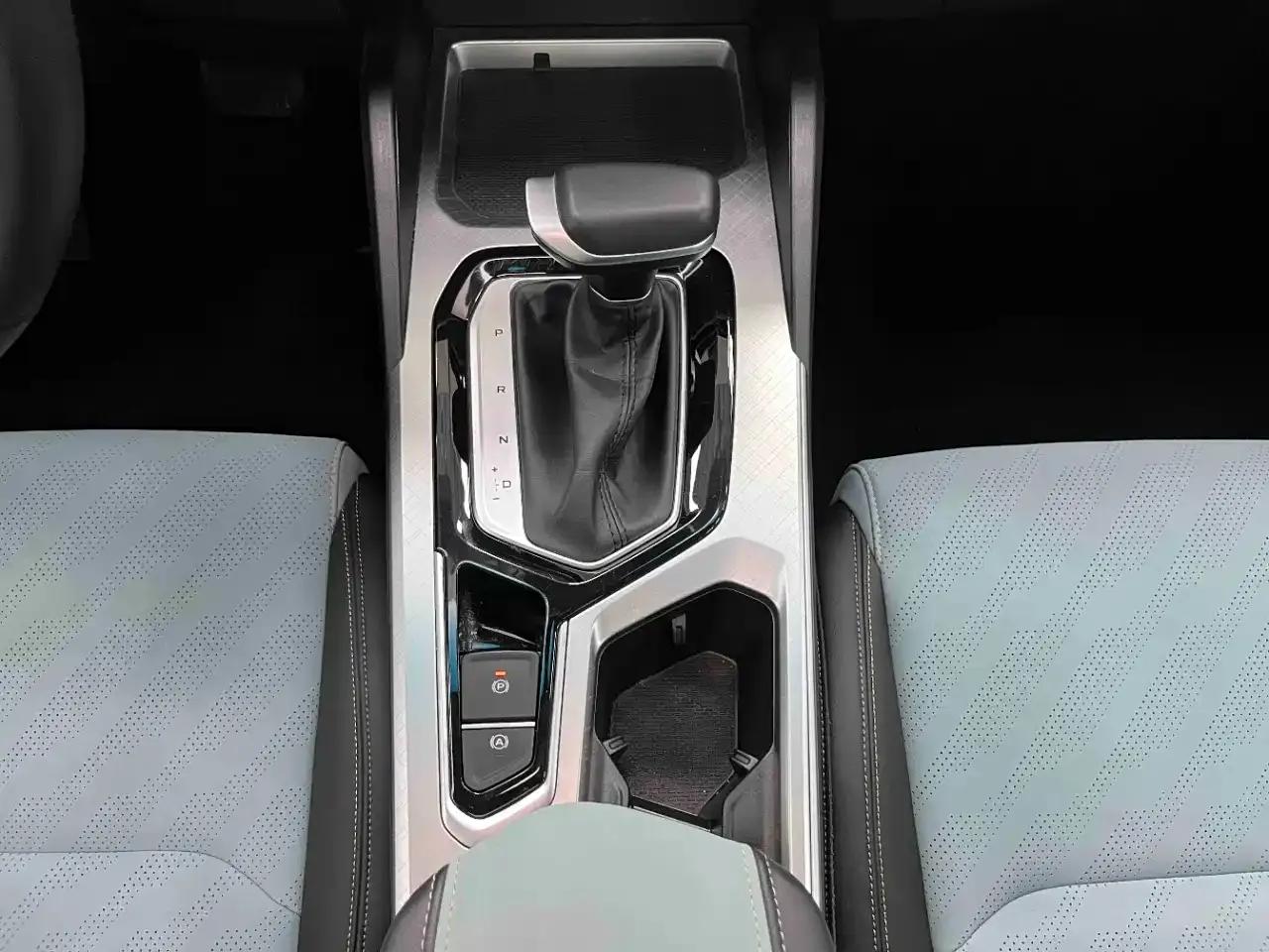 Geely Emgrand L 2022 1.4T CVT Supreme Edition — миниатюра 5