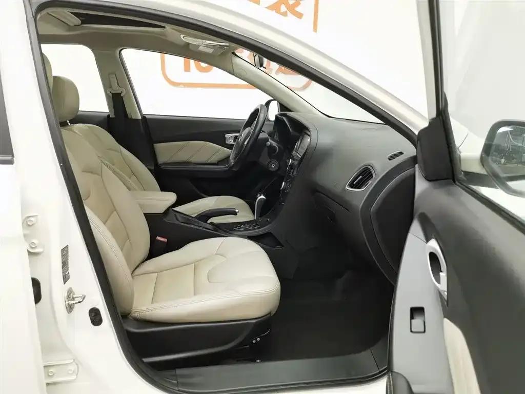 Trumpchi GA3S Vision 2014 1.6L Automatic Luxury ESP Edition — миниатюра 23