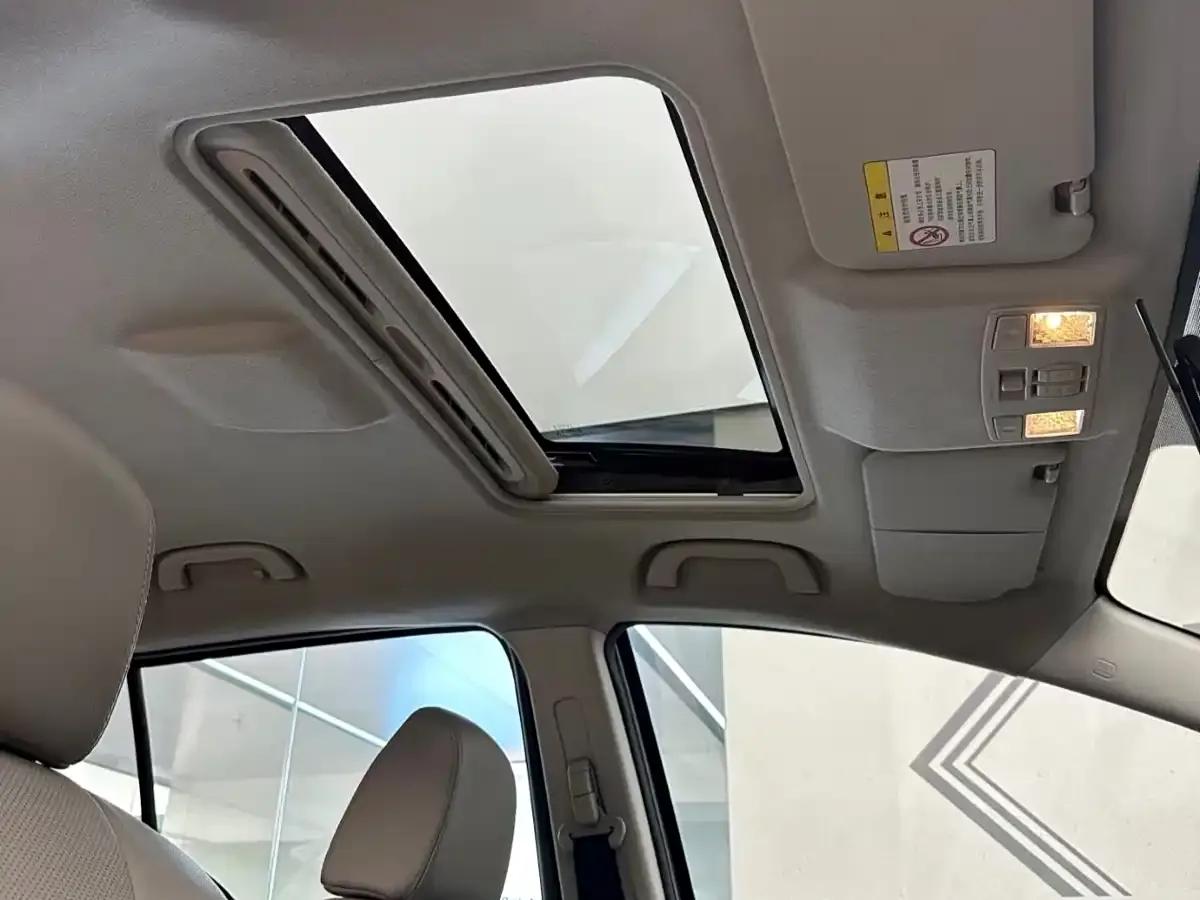 Mazda 5 2011 2.0L Automatic Luxury — миниатюра 5