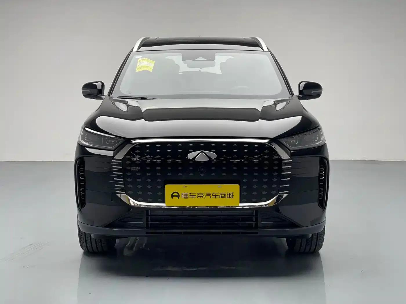 Fengyun T8 2025 1.5T 130km Premium Edition 5-seater — миниатюра 2