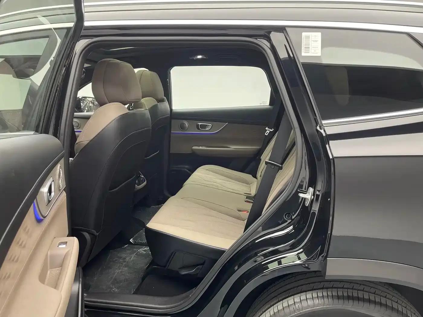 Fengyun T8 2025 1.5T 130km Premium Edition 5-seater — миниатюра 12