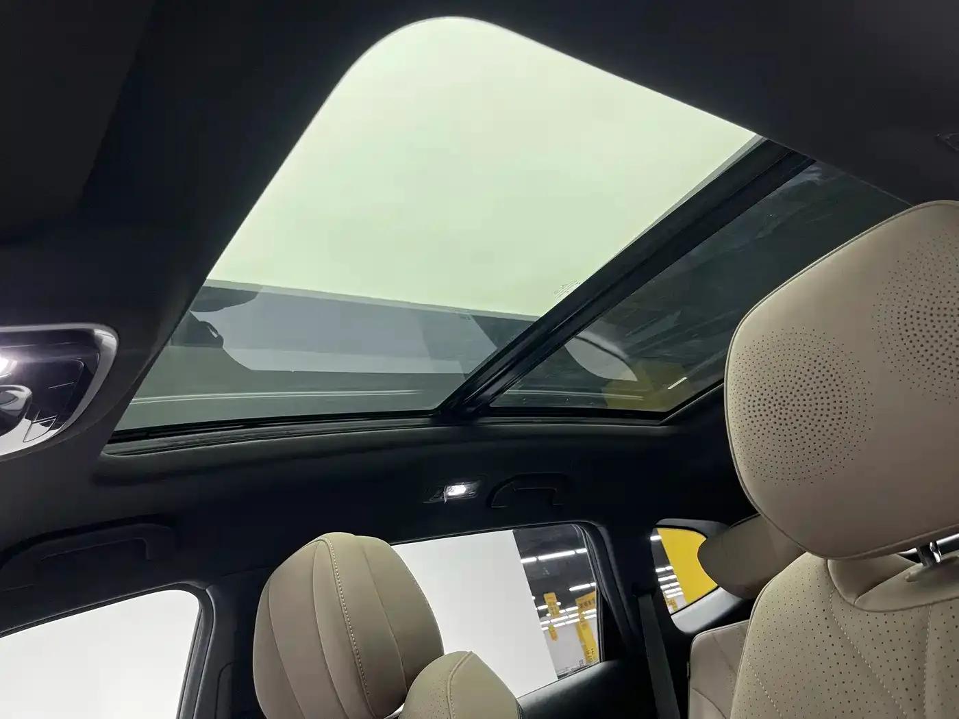 Fengyun T8 2025 1.5T 130km Premium Edition 5-seater — миниатюра 13
