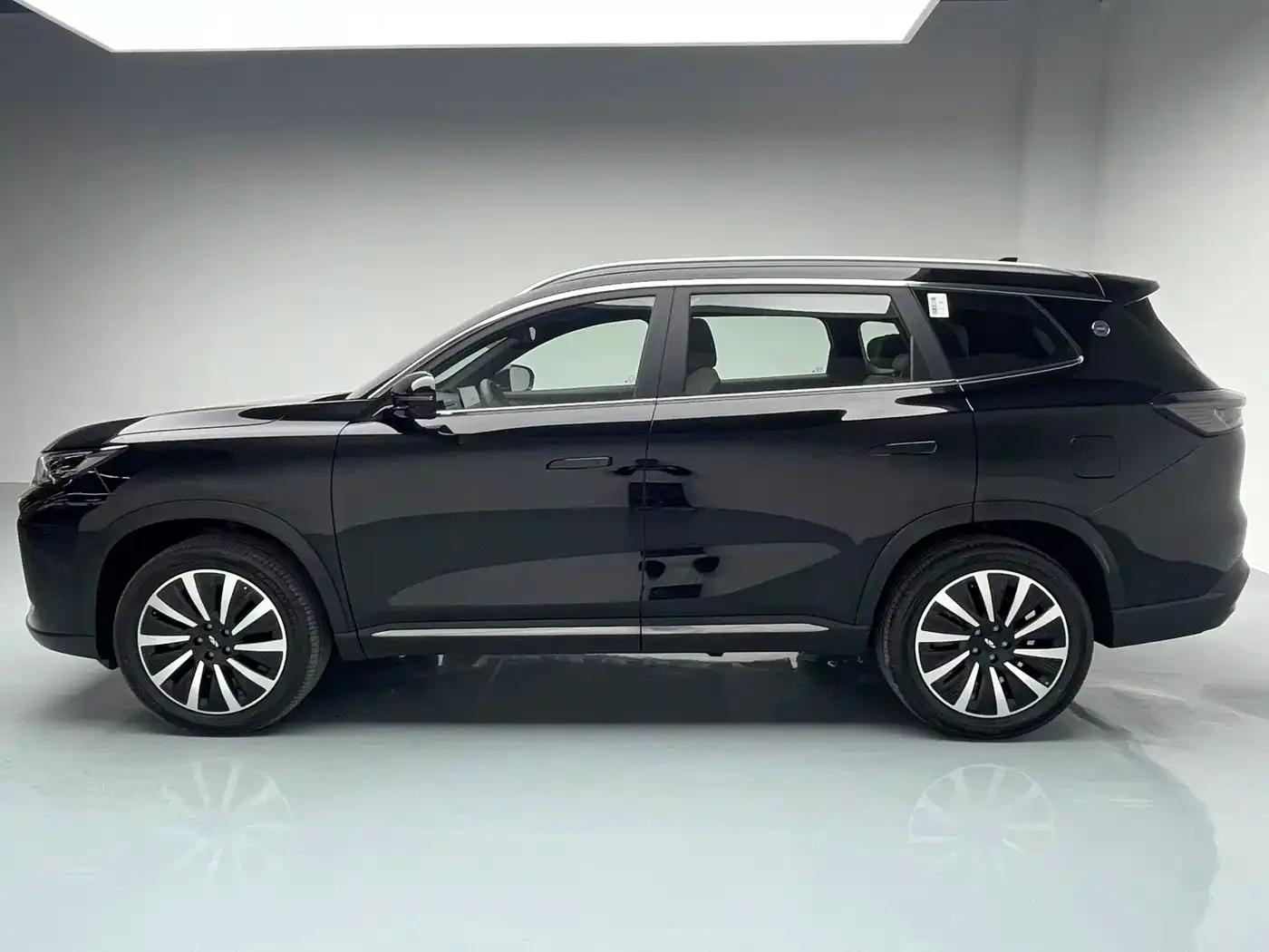 Fengyun T8 2025 1.5T 130km Premium Edition 5-seater — миниатюра 3