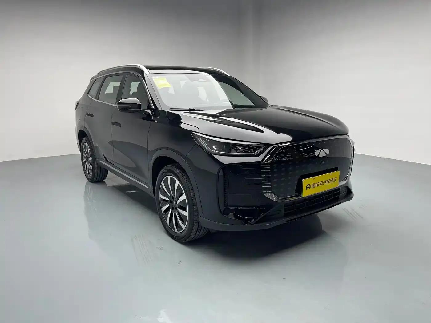 Fengyun T8 2025 1.5T 130km Premium Edition 7-seater — миниатюра 2