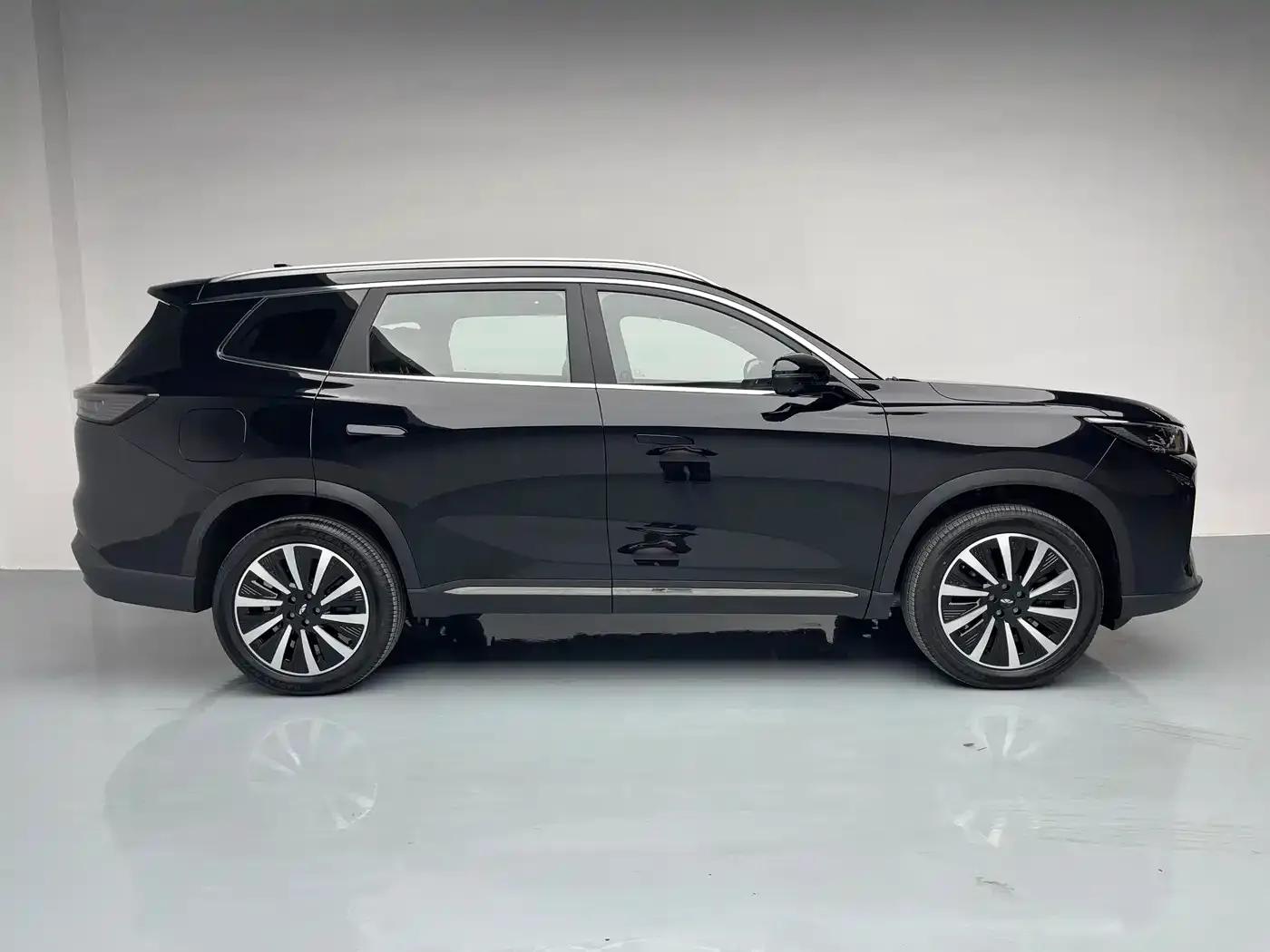 Fengyun T8 2025 1.5T 130km Premium Edition 7-seater — миниатюра 5