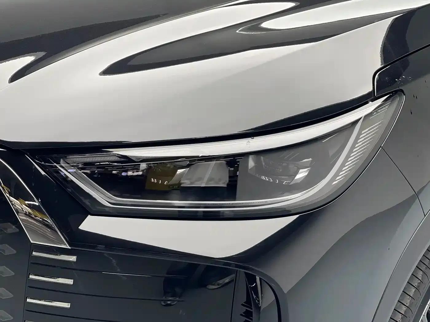 Fengyun T8 2025 1.5T 130km Premium Edition 7-seater — миниатюра 6