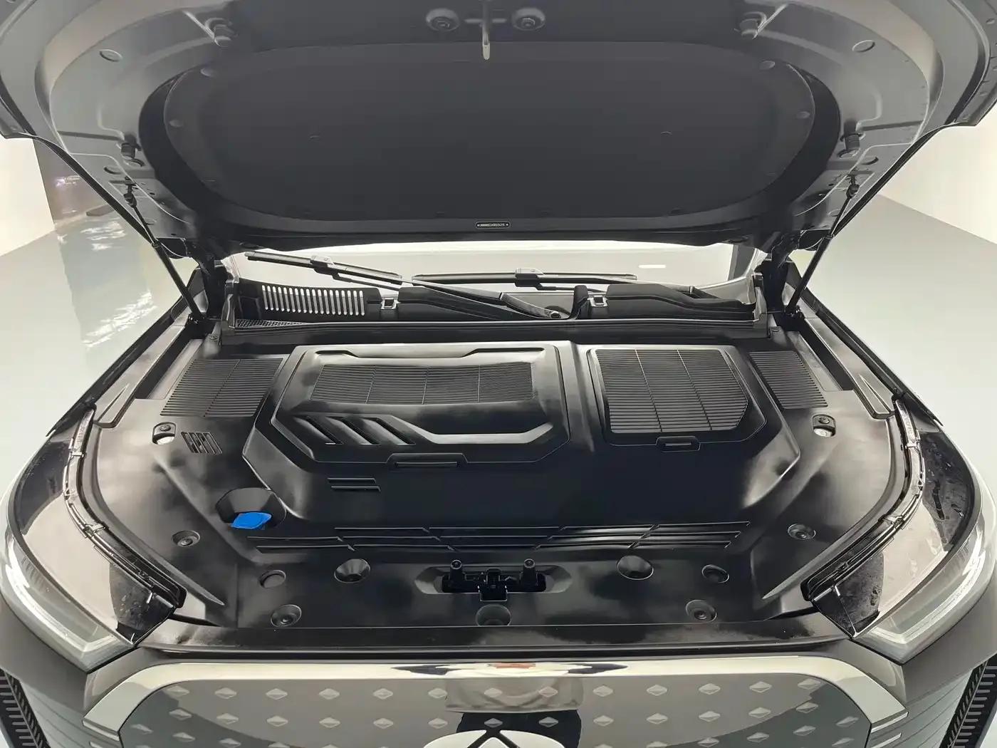 Fengyun T8 2025 1.5T 130km Premium Edition 7-seater — миниатюра 10