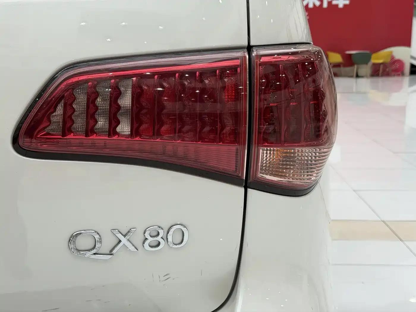 Infiniti QX80 2016 5.6L 4WD — миниатюра 21
