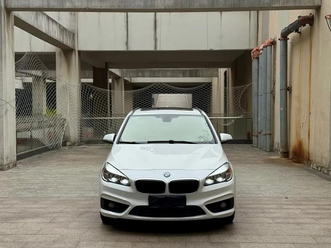2016 BMW 2 Series Gran Tourer 218i Fashion Edition — миниатюра 1