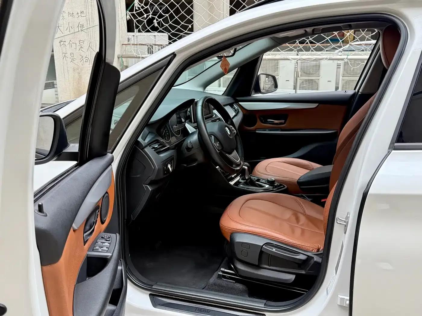 2016 BMW 2 Series Gran Tourer 218i Fashion Edition — миниатюра 5