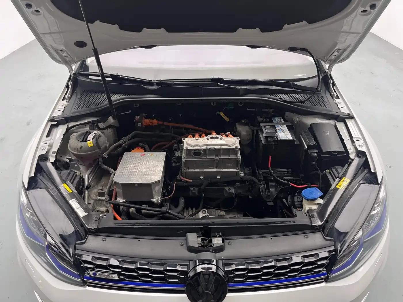 2020 Golf EV — миниатюра 11