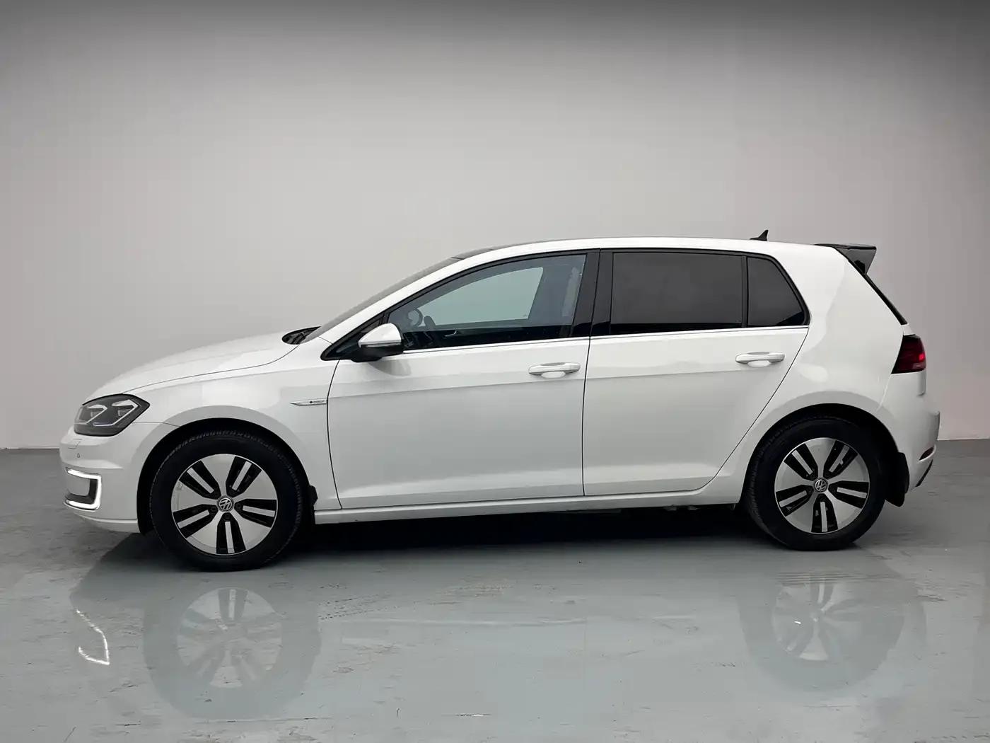 2020 Golf EV — миниатюра 8