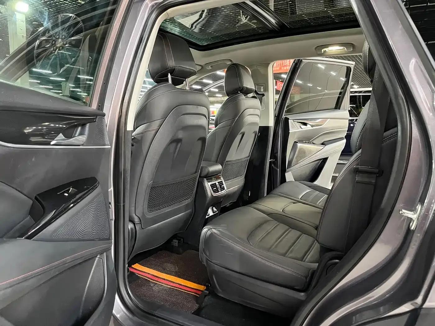 Maxus D60 2022 1.5T Automatic Smart Edition 7-seater — миниатюра 10