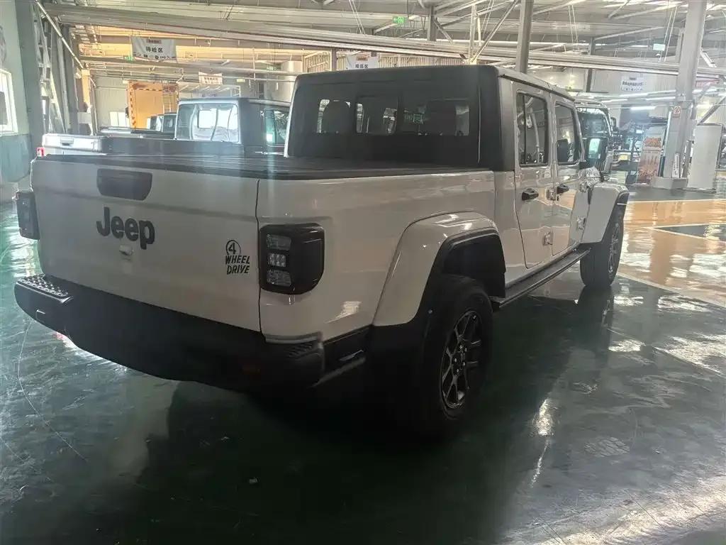 Gladiator 2026 3.6L Sportback Sport Campervan — миниатюра 6