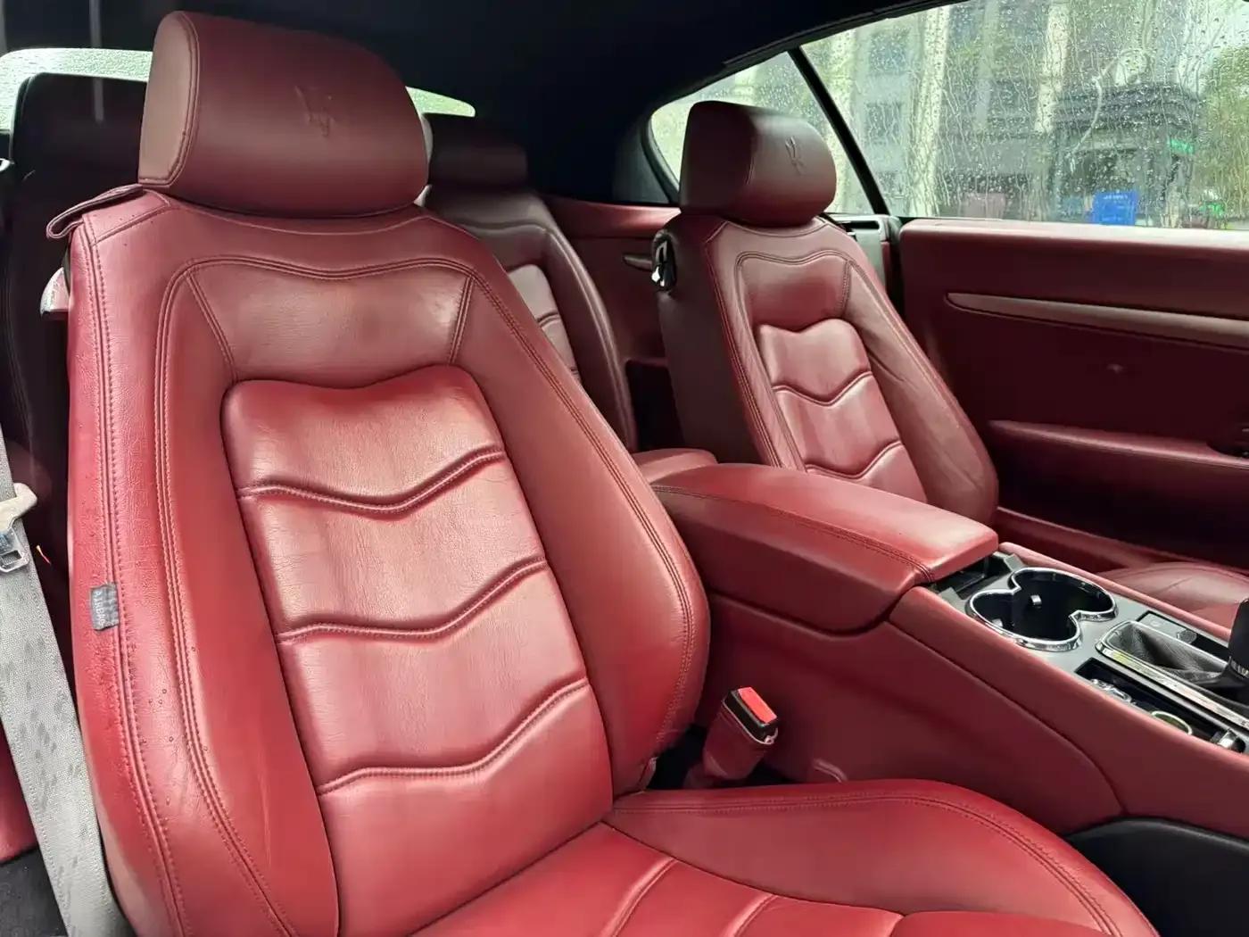 GranCabrio 2010 4.7L Automatic — миниатюра 8