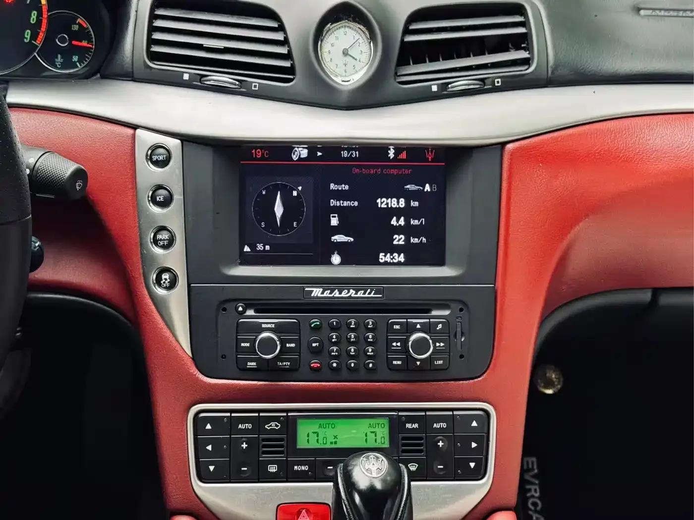 GranCabrio 2010 4.7L Automatic — миниатюра 9