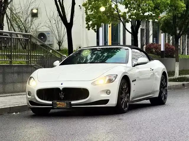 GranCabrio 2010 4.7L Automatic