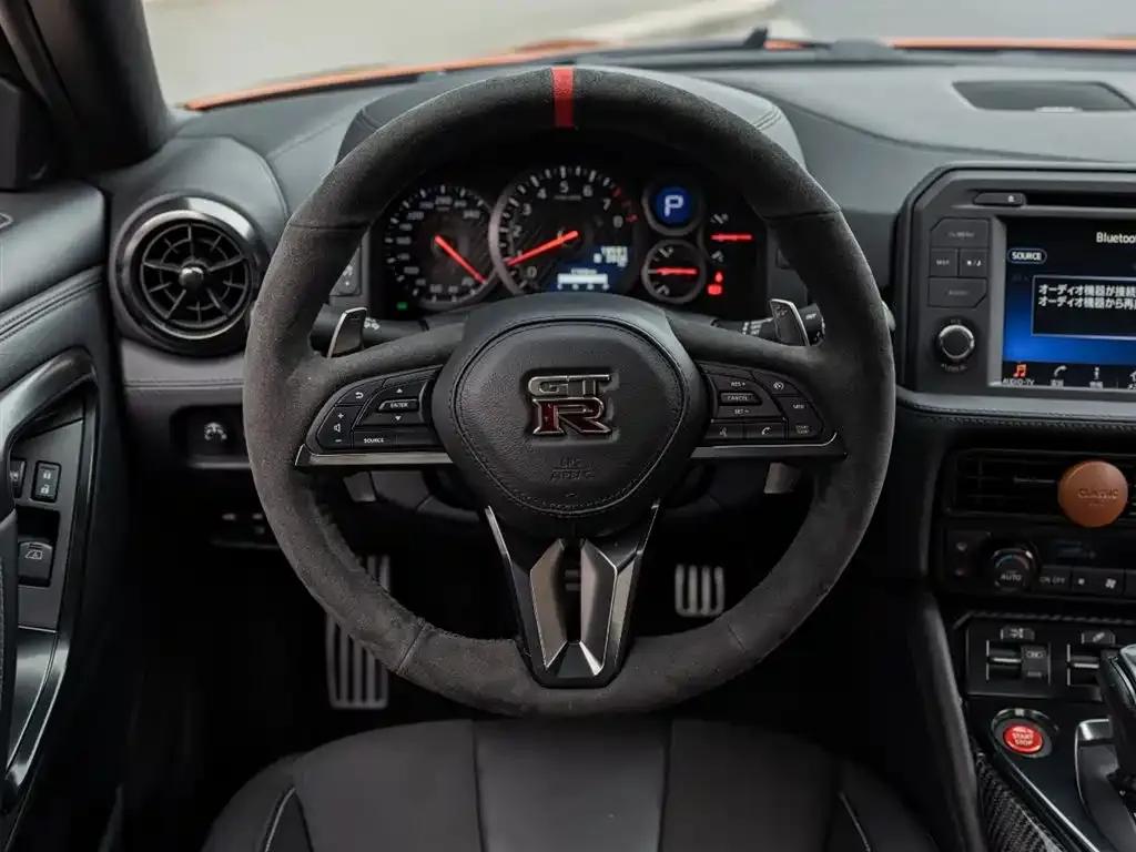 2017 Nissan GT-R 3.8T Flagship Edition — миниатюра 13