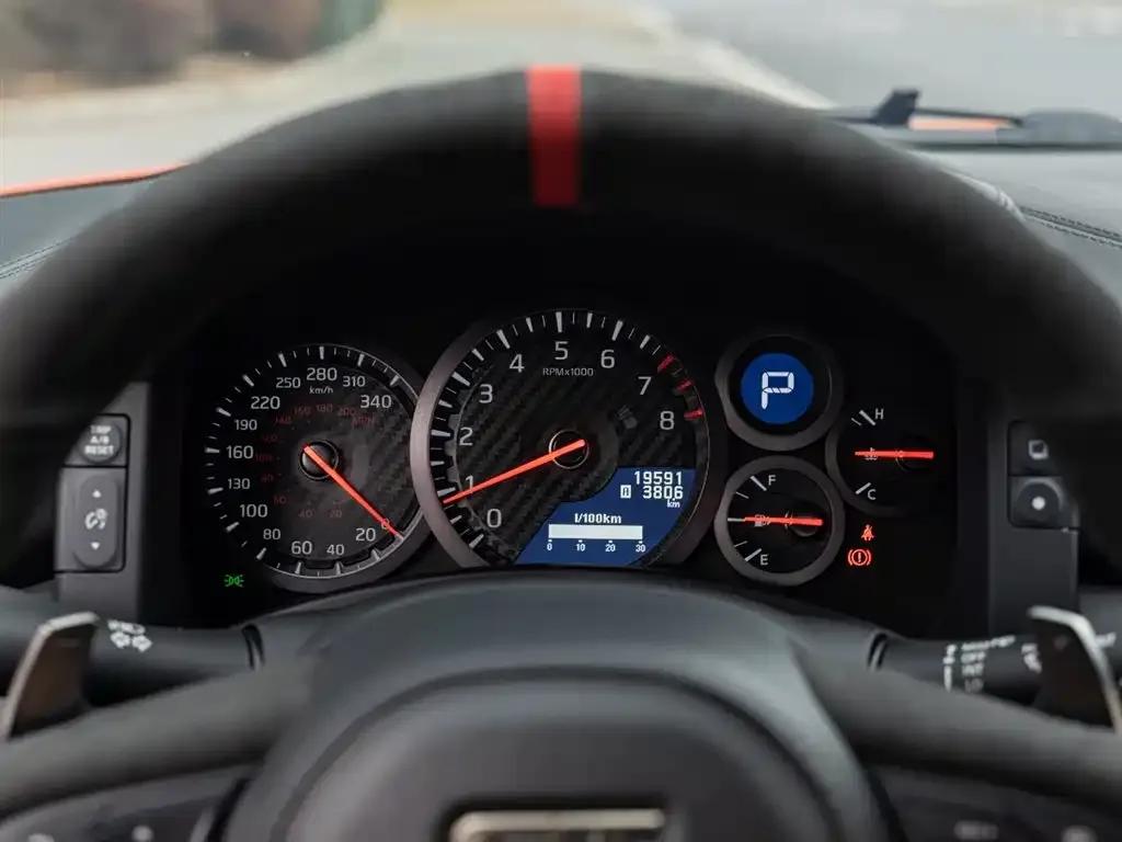 2017 Nissan GT-R 3.8T Flagship Edition — миниатюра 14