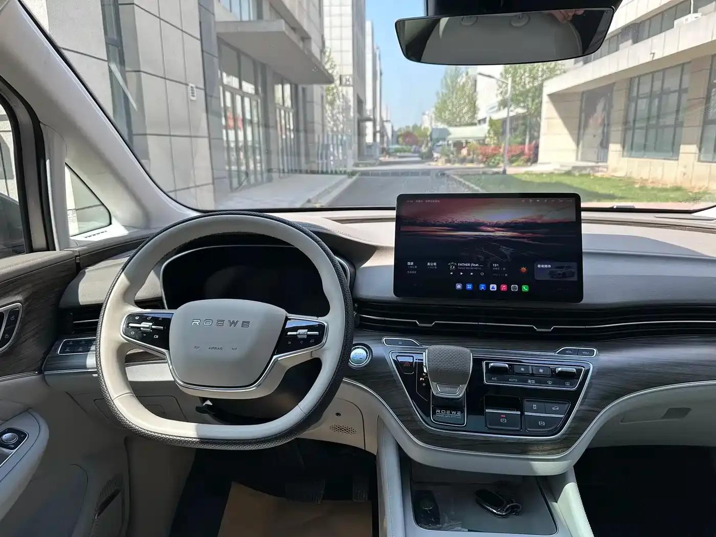 Roewe iMAX8 New Energy 2025 1.5T DMH Luxury Edition — миниатюра 7