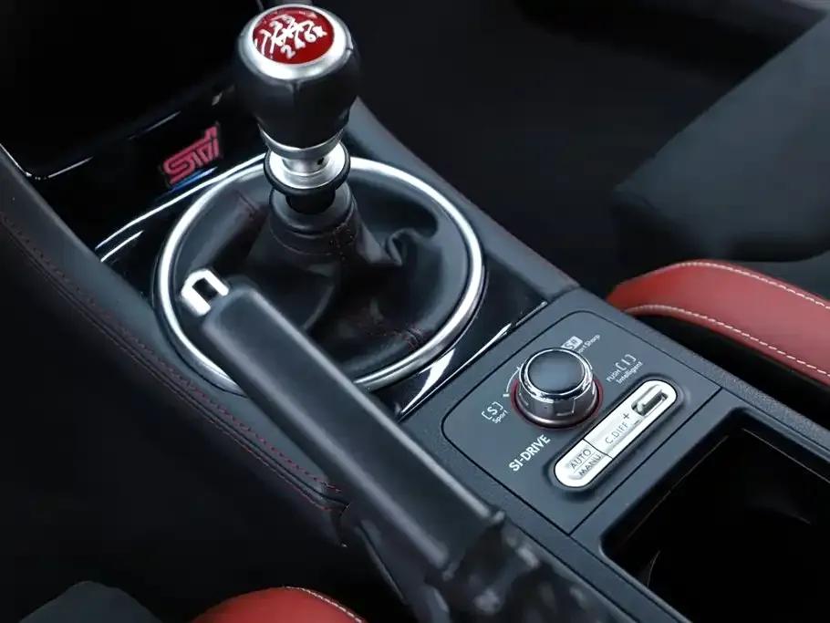 Impreza 2014 2.5T WRX STi Sedan — миниатюра 9