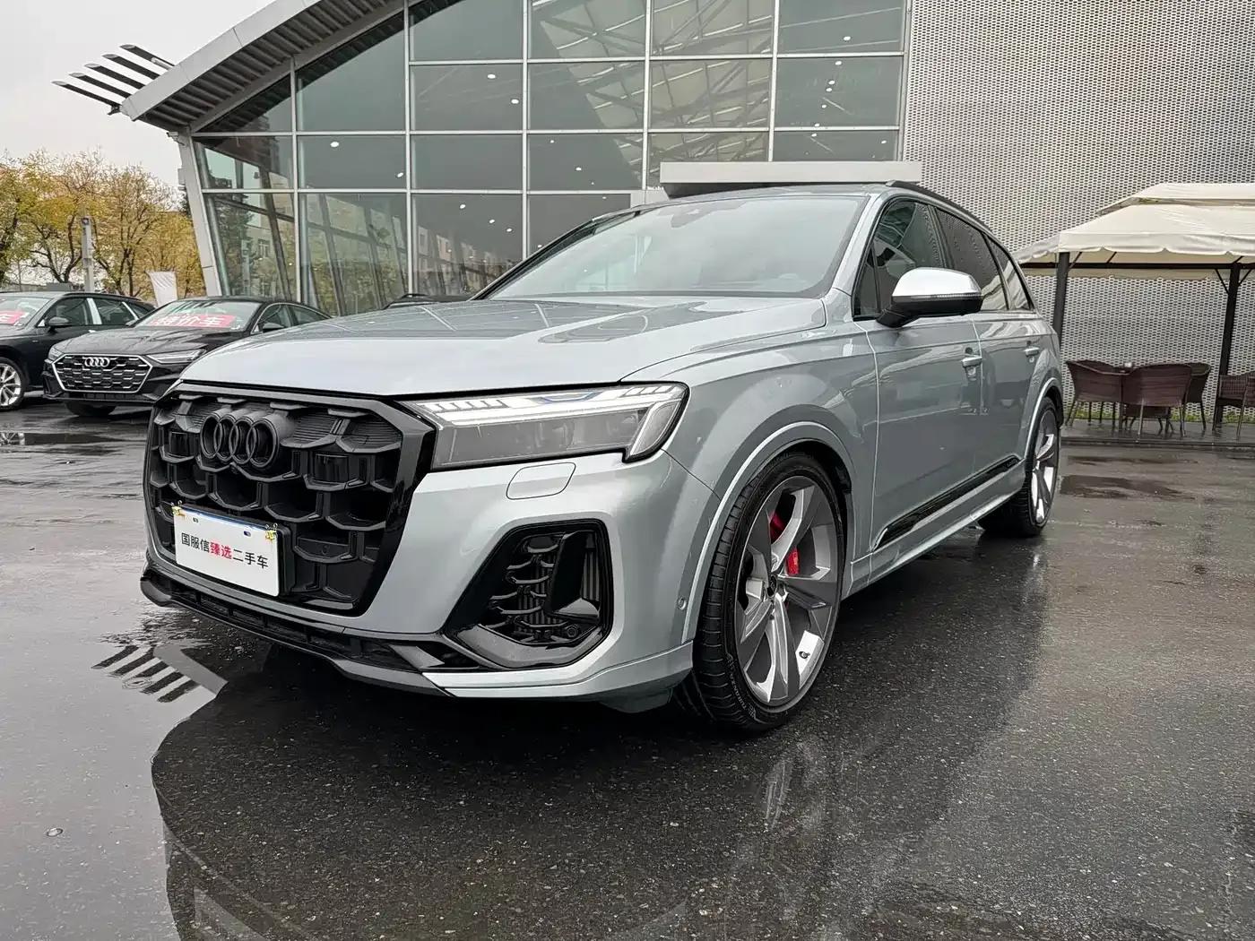 Audi SQ7 2024 4.0 TFSI — миниатюра 1