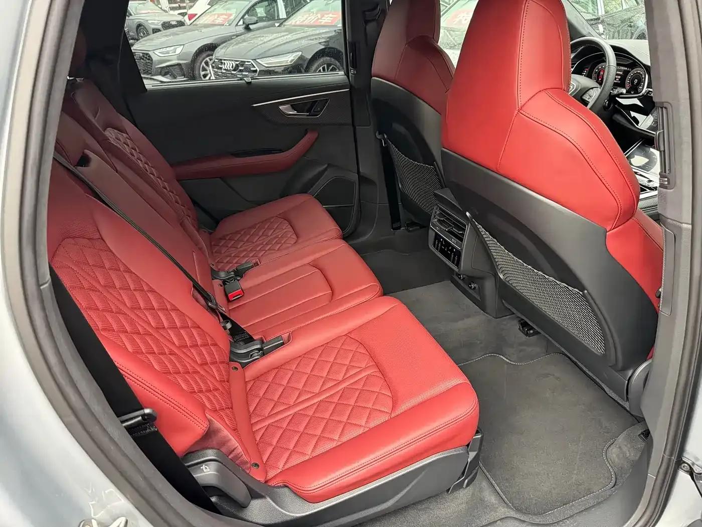 Audi SQ7 2024 4.0 TFSI — миниатюра 5