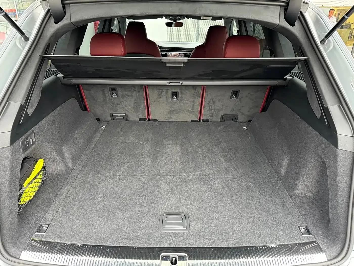 Audi SQ7 2024 4.0 TFSI — миниатюра 8