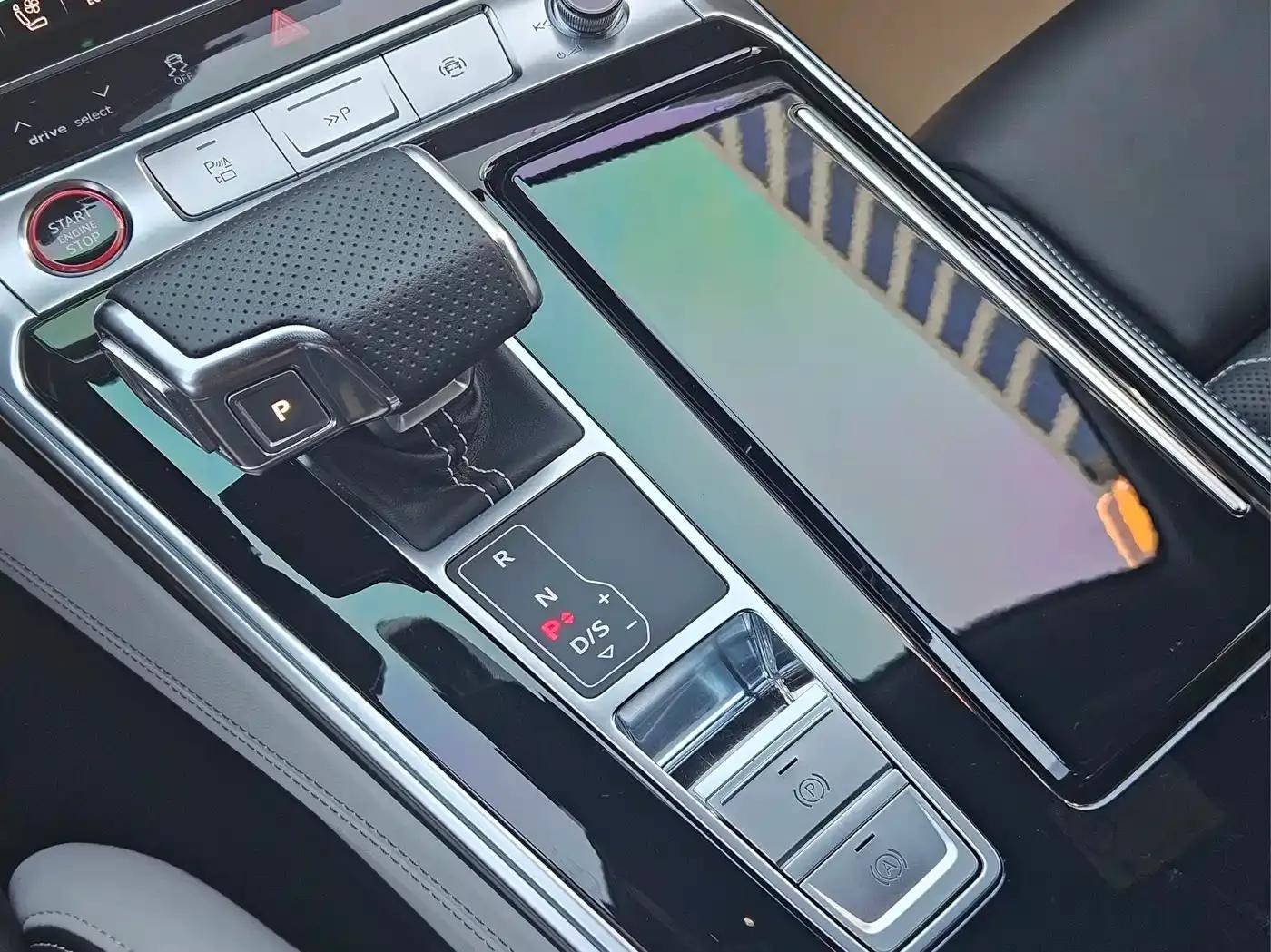 2022 Audi RS 7 RS 7 4.0T Sportback — миниатюра 17