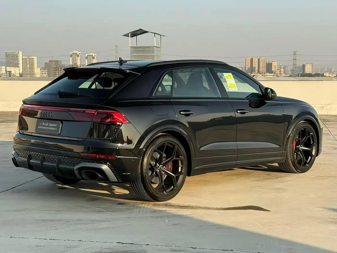 2025 Audi RS Q8 4.0T Performance — миниатюра 3