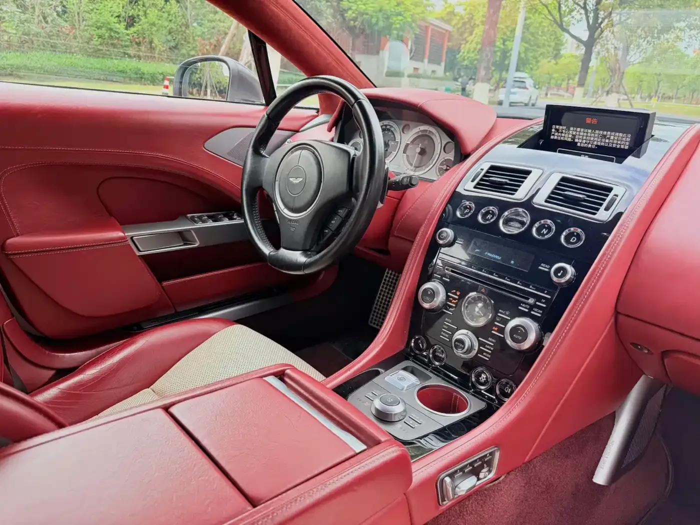 2010 Rapide 6.0L — миниатюра 11