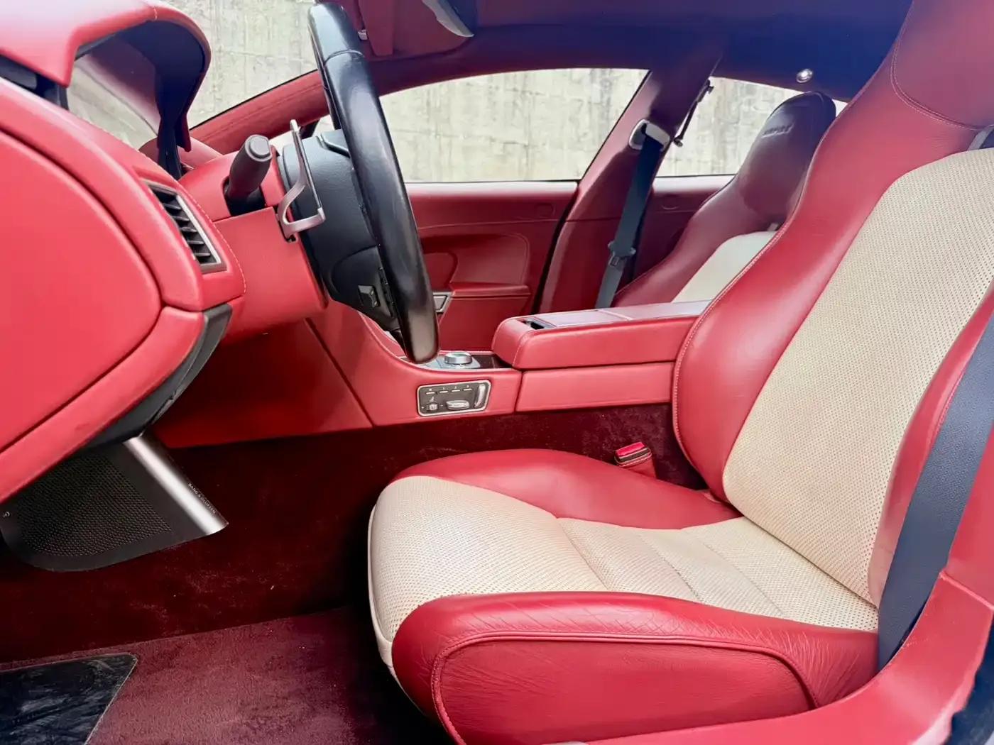 2010 Rapide 6.0L — миниатюра 12
