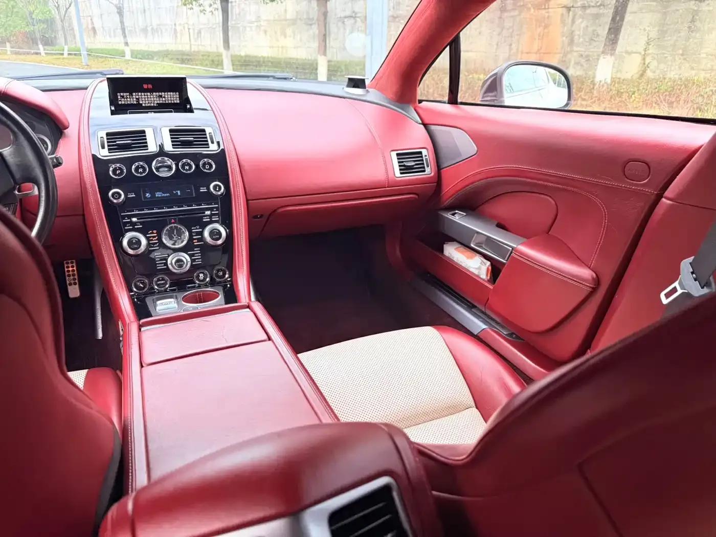 2010 Rapide 6.0L — миниатюра 7