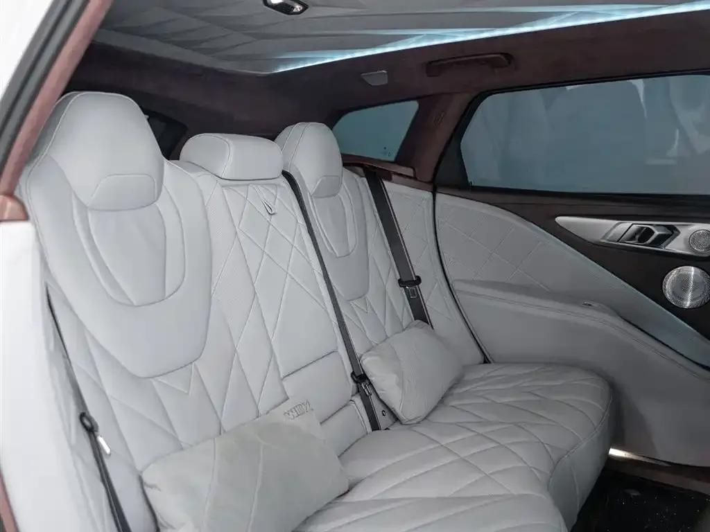 BMW XM 2023 50e — миниатюра 13