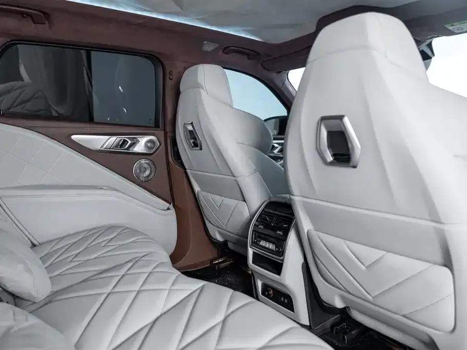 BMW XM 2023 50e — миниатюра 14