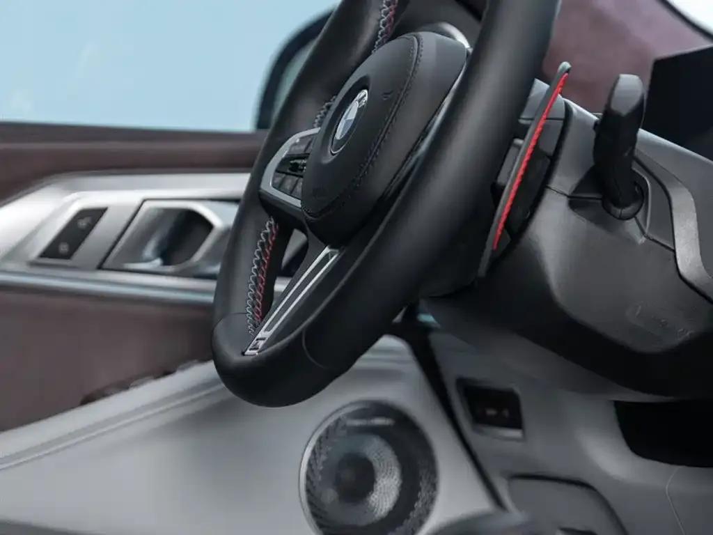 BMW XM 2023 50e — миниатюра 16