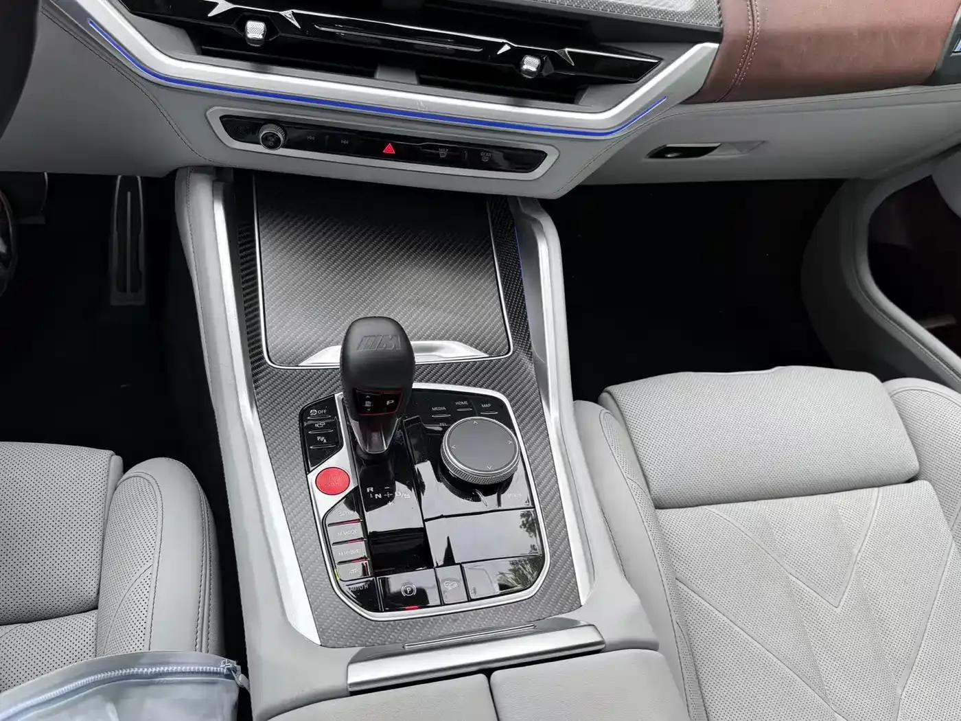 BMW XM 2023 50e — миниатюра 4