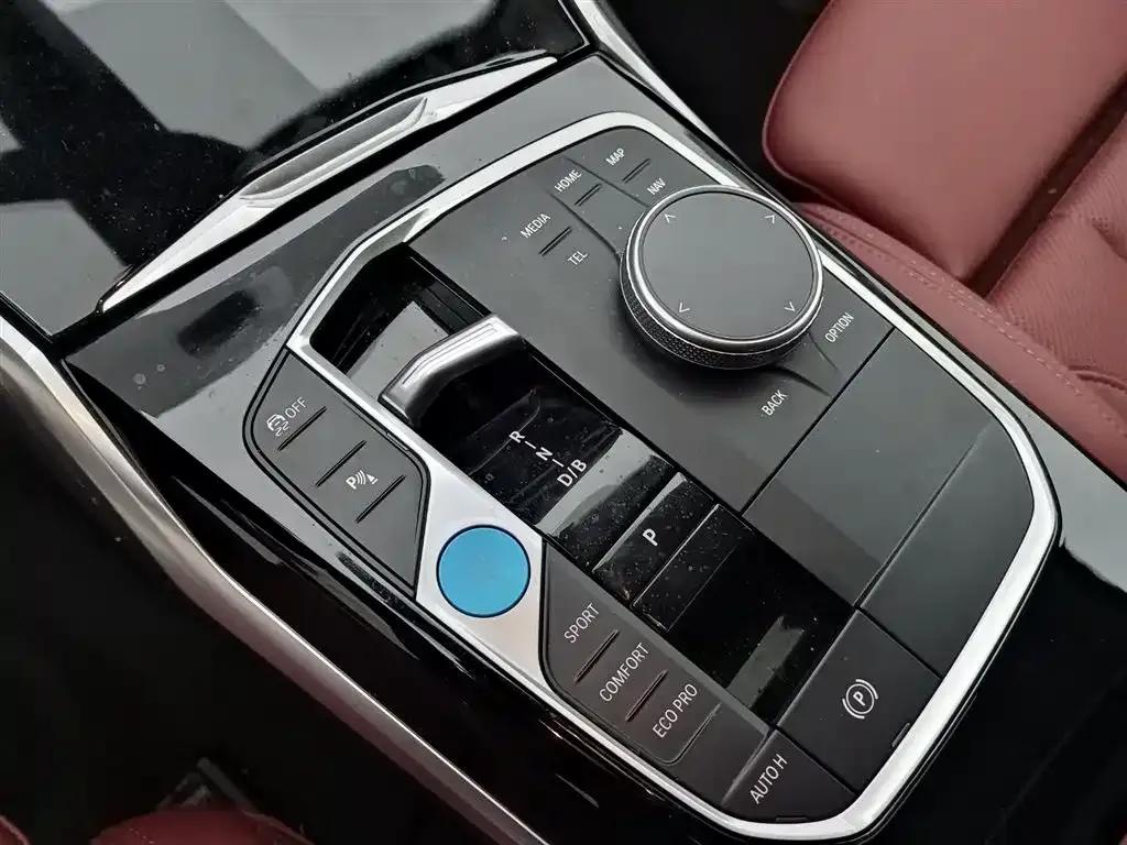 BMW i4 2023 eDrive35 — миниатюра 11