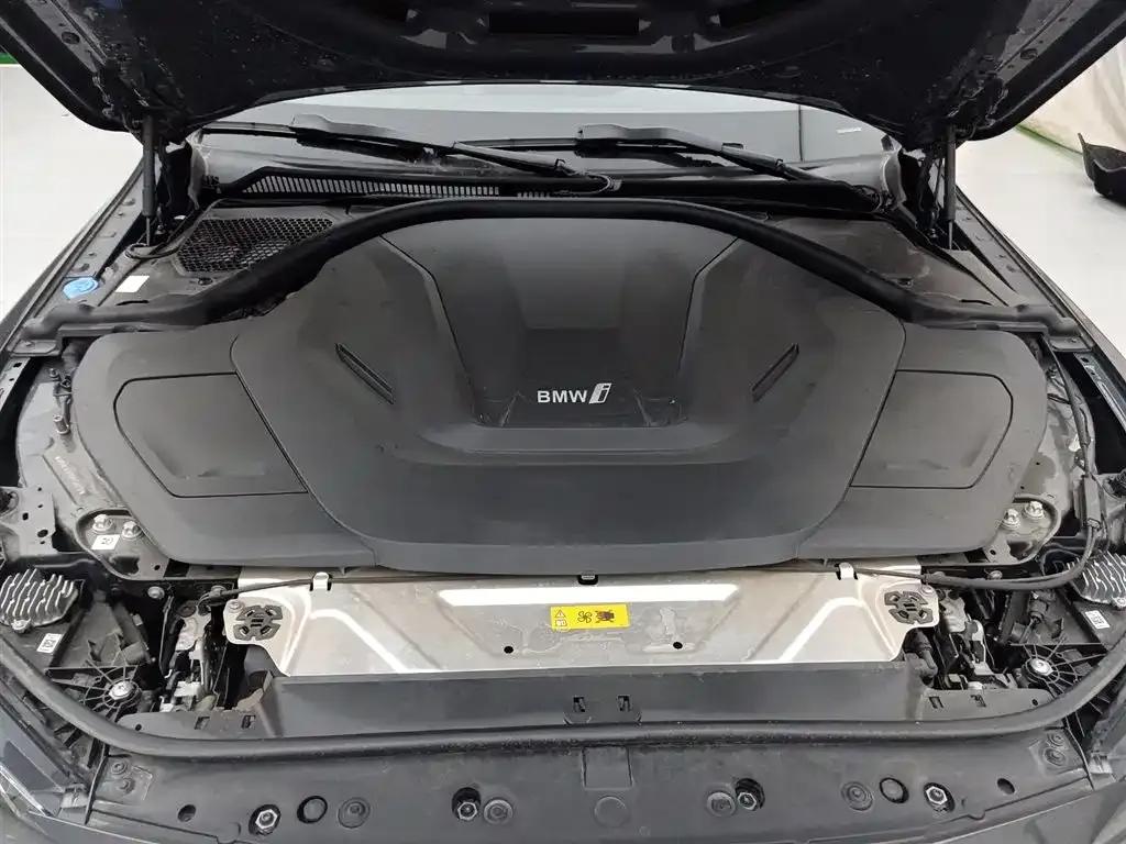 BMW i4 2023 eDrive35 — миниатюра 17