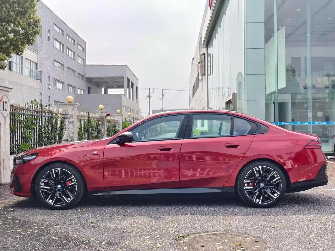 2024 BMW i5 M60 xDrive M60 — миниатюра 3