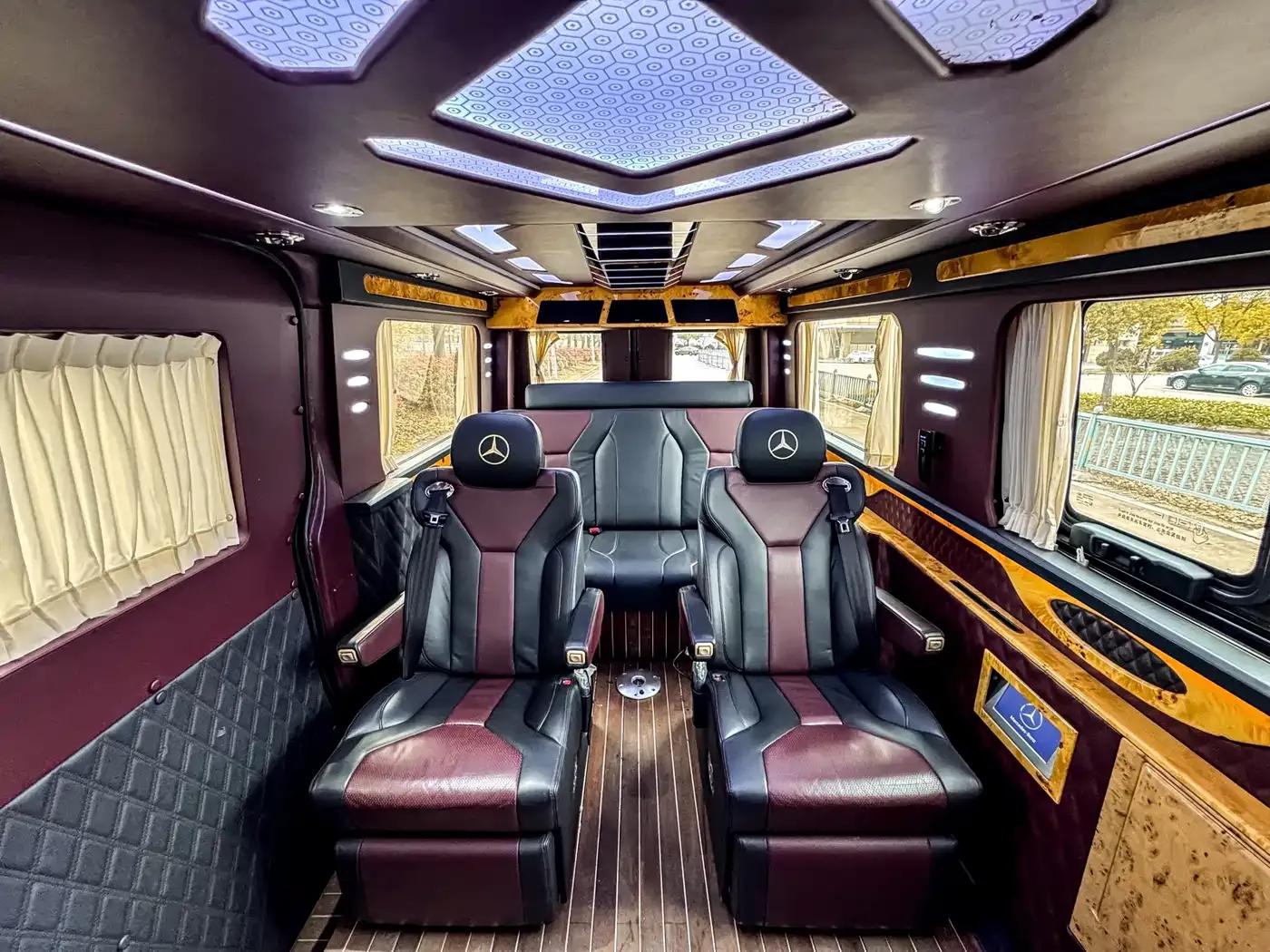 2017 Sprinter 3.5L Luxury Custom Edition — миниатюра 14