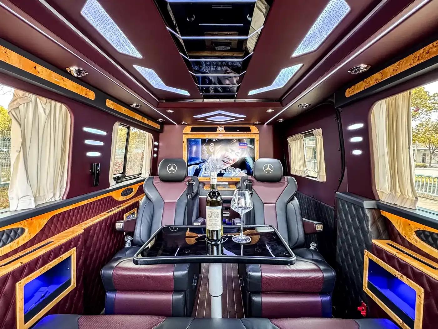 2017 Sprinter 3.5L Luxury Custom Edition — миниатюра 21