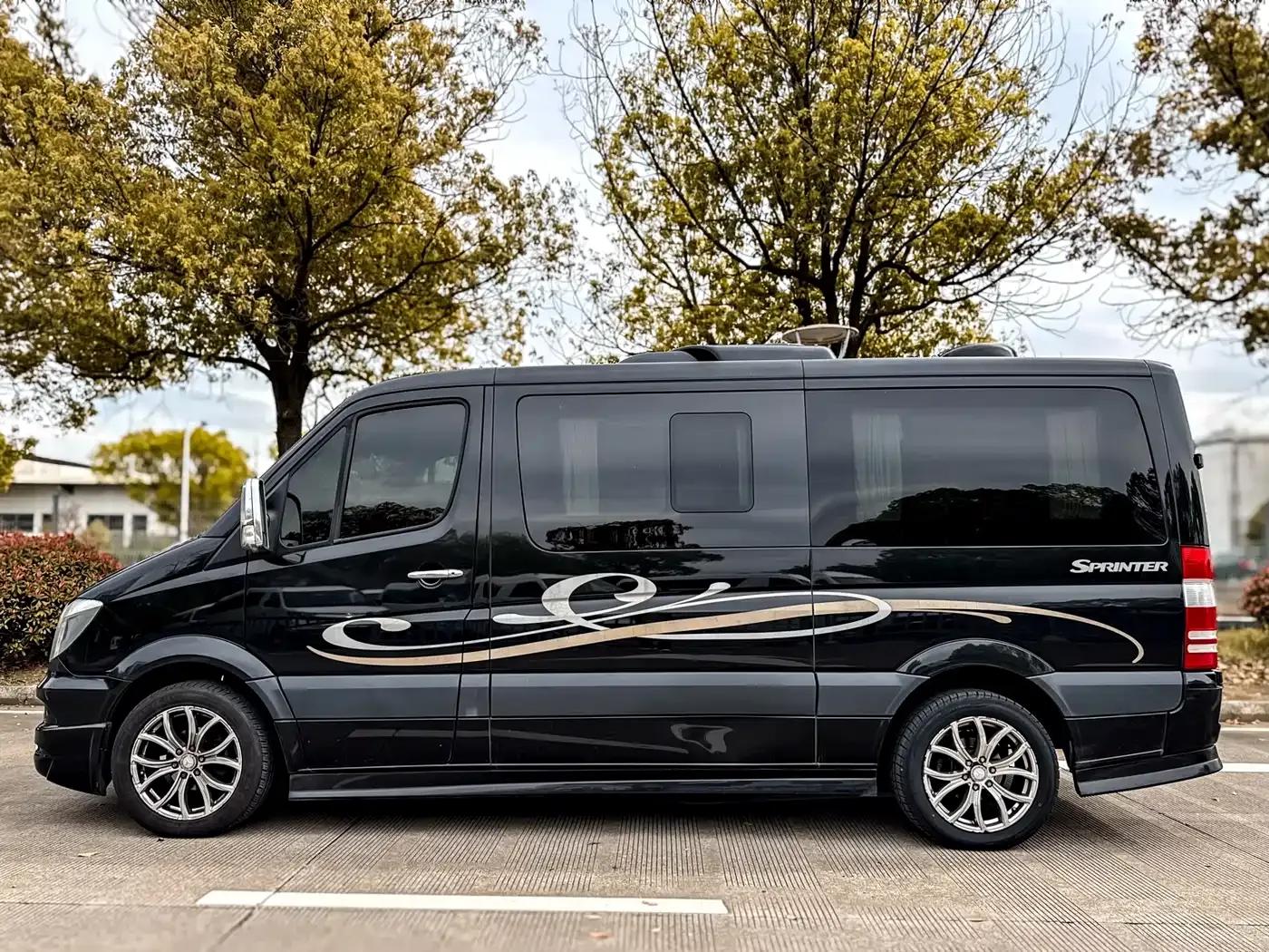 2017 Sprinter 3.5L Luxury Custom Edition — миниатюра 28