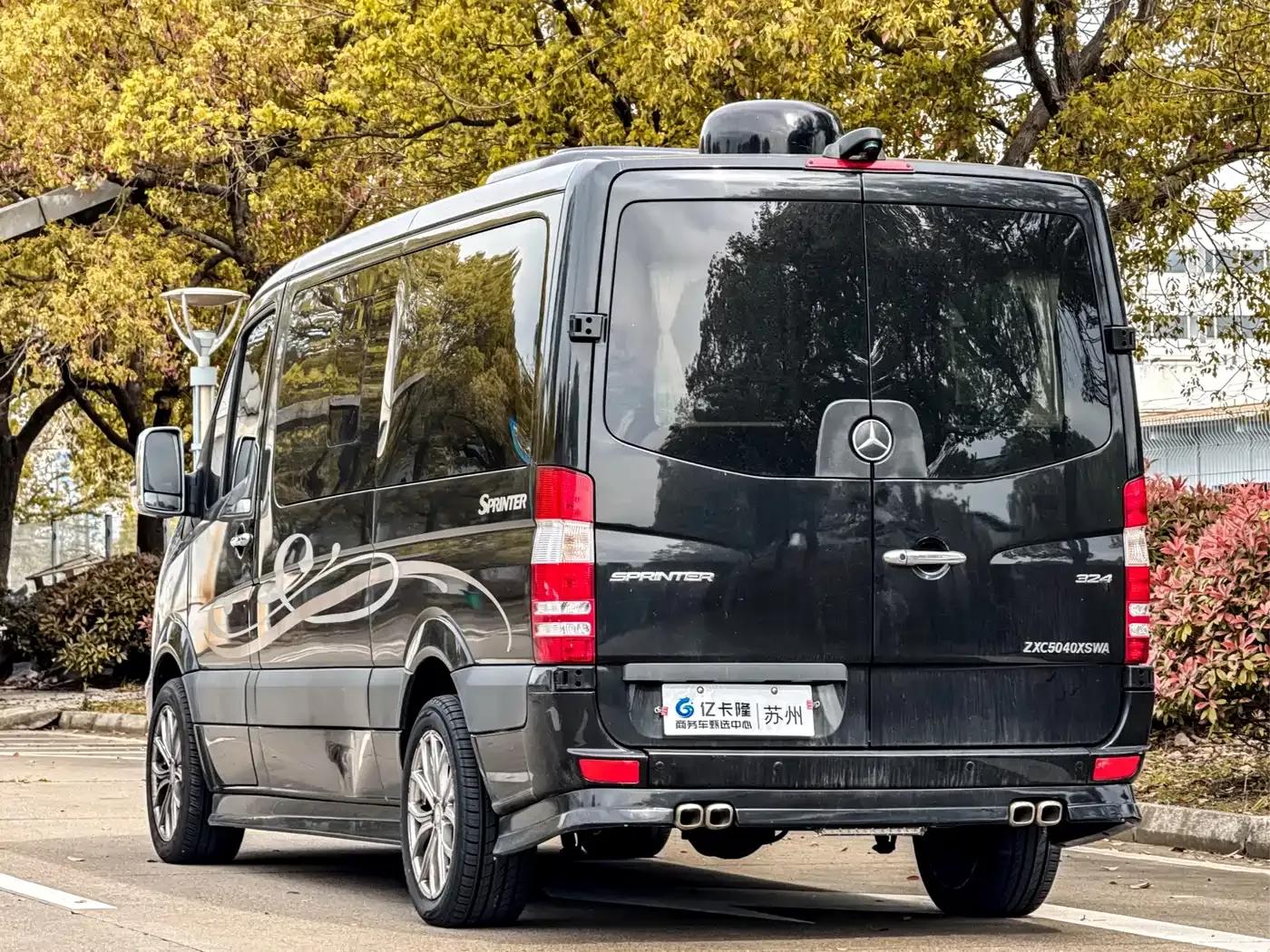 2017 Sprinter 3.5L Luxury Custom Edition — миниатюра 29